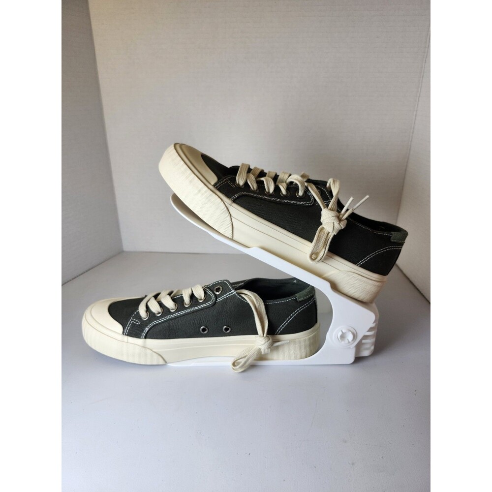 Rocjest Women’s Canvas Comfort Sneakers Size. 7.5